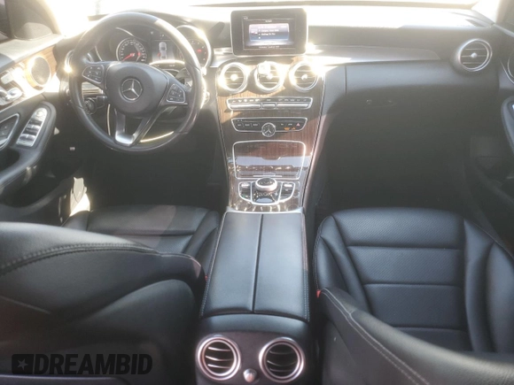 2018 Mercedes-Benz C 300 с VIN 55SWF4JB8JU258588, выставлен на аукционе Copart как лот 60350455 с пробегом 89 500 миль миль и Списание • Salvage title. История ставок и продаж доступна на DreamBid. Изображение 8.