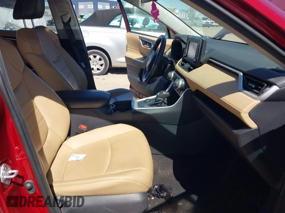 2021 Toyota RAV4 Hybrid LE with VIN 4T3B6RFV3MU047815, listed as a IAAI auction lot 41803677 with 98,992 mi miles. Bid and sale history available at carsss.com. Image 5.