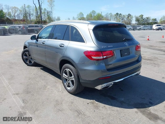 2018 Mercedes-Benz GLC with VIN WDC0G4JB6JV022733, listed as a IAAI auction lot 41944411 with 191,163 mi miles. Bid and sale history available at carsss.com. Image 3.