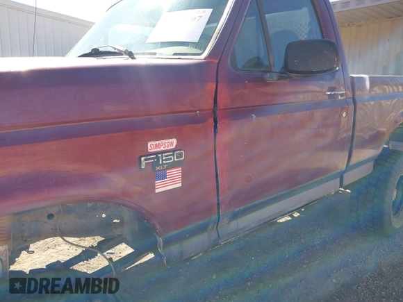 1996 Ford F-150 with VIN 1FTEF14H4TLA40692, listed as a IAAI auction lot 41879207 with 190,355 mi miles. Bid and sale history available at carsss.com. Image 6.