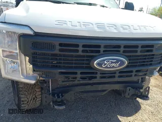 2023 Ford F-250 XL with VIN 1FT7W2BT2PEC30233, listed as a IAAI auction lot 41937400 with 162,574 mi miles and . Bid and sale history available at DreamBid. Image 18.