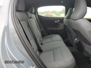 2023 Polestar 2 z VIN YSMED3KA2PL126827, wystawiony jako Copart lot #59897945 z przebiegiem 63 010 mil mil oraz Czysty tytuł • Clean title. Historia ofert i sprzedaży dostępna na DreamBid. Obrazek 10.