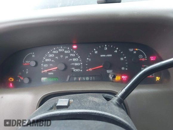 2003 Ford Super Duty F-250 XL with VIN 1FTNX21LX3EB29084, listed as a IAAI auction lot 41837791 with 213,008 mi miles. Bid and sale history available at carsss.com. Image 7.