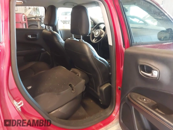 2019 Jeep Compass Limited z VIN 3C4NJDCB9KT752972, wystawiony jako IAAI lot #42590613 z przebiegiem 81 439 mil mil oraz . Historia ofert i sprzedaży dostępna na DreamBid. Obrazek 8.