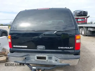 2003 Chevrolet Suburban LS with VIN 3GNEC16T03G334122, listed as a IAAI auction lot 41860521 with 195,648 mi miles. Bid and sale history available at carsss.com. Image 16.