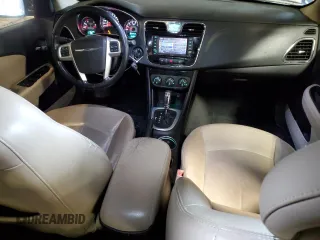 2012 Chrysler 200 Limited with VIN 1C3CCBCG3CN304007, listed as a Copart auction lot 45127365 with 122,891 mi miles and Clean Title. Bid and sale history available at carsss.com. Image 8.