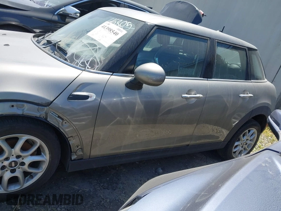 2019 MINI Hardtop 4 Door Cooper with VIN WMWXU1C59K2L24715, listed as a IAAI auction lot 41398540 with 6,052 mi miles and . Bid and sale history available at DreamBid. Image 15.