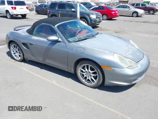 2003 Porsche Boxster z VIN WP0CA29893U621152, wystawiony jako IAAI lot #42533307 z przebiegiem Nie podano mil oraz . Historia ofert i sprzedaży dostępna na DreamBid. Obrazek 1.