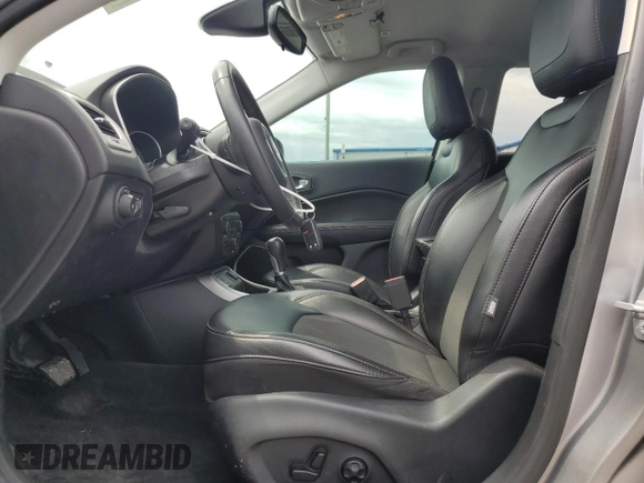 2019 Jeep Compass Latitude с VIN 3C4NJCBB7KT743313, выставлен на аукционе Copart как лот 59170625 с пробегом 109 483 миль миль и Списание • Salvage title. История ставок и продаж доступна на DreamBid. Изображение 7.
