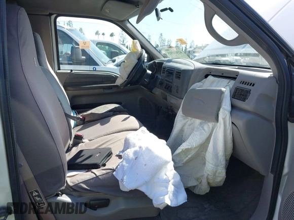 2000 Ford F-250 XL with VIN 1FTNX21F5YEA20887, listed as a IAAI auction lot 42418515 with 252,232 mi miles and . Bid and sale history available at DreamBid. Image 5.