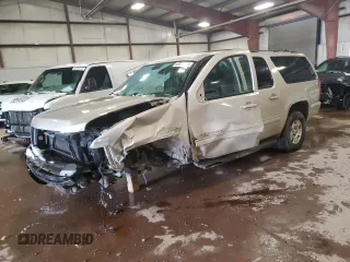 2013 Chevrolet Suburban LT with VIN 1GNSCJE04DR126904, listed as a Copart auction lot 86012914 with 276,046 mi miles and Clean Title. Bid and sale history available at carsss.com. Image 1.