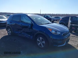 2017 Kia Niro LX with VIN KNDCB3LC7H5057440, listed as a IAAI auction lot 41639326 with 83,481 mi miles. Bid and sale history available at carsss.com. Image 1.