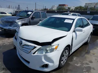 2011 Toyota Camry LE with VIN 4T4BF3EK5BR151500, listed as a IAAI auction lot 42083392 with 92,887 mi miles. Bid and sale history available at carsss.com. Image 6.