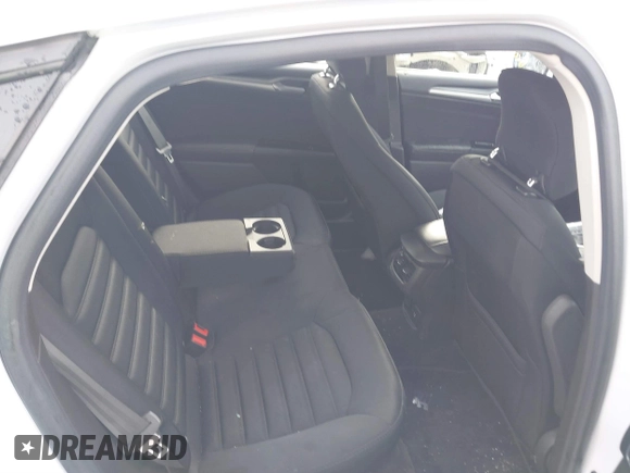2014 Ford Fusion SE Hybrid with VIN 3FA6P0LU7ER395795, listed as a IAAI auction lot 41515505 with 58,037 mi miles. Bid and sale history available at carsss.com. Image 8.
