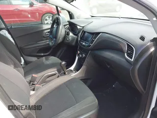 2021 Chevrolet Trax LS with VIN KL7CJKSB2MB323395, listed as a IAAI auction lot 41548740 with 85,999 mi miles. Bid and sale history available at carsss.com. Image 5.