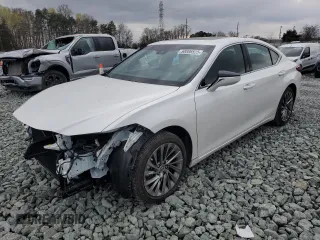 2024 Lexus ES 300h Luxury с VIN 58AEA1C14RU050987, выставлен на аукционе Copart как лот 50086525 с пробегом 7 719 миль миль и Списание • Salvage title. История ставок и продаж доступна на DreamBid. Изображение 1.