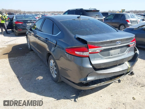 2017 Ford Fusion S with VIN 3FA6P0G72HR140903, listed as a IAAI auction lot 41782272 with 180,064 mi miles. Bid and sale history available at carsss.com. Image 3.