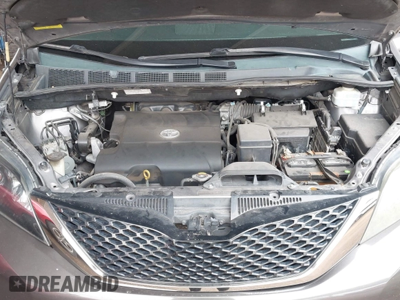 2011 Toyota Sienna SE with VIN 5TDXK3DC6BS113711, listed as a IAAI auction lot 41809910 with 174,746 mi miles. Bid and sale history available at carsss.com. Image 10.