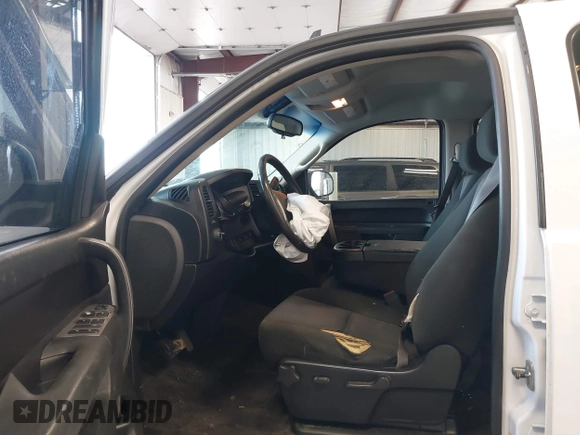 2010 Chevrolet Silverado 1500 LT with VIN 3GCRKSE32AG150933, listed as a IAAI auction lot 41721088 with 269,584 mi miles and . Bid and sale history available at DreamBid. Image 5.