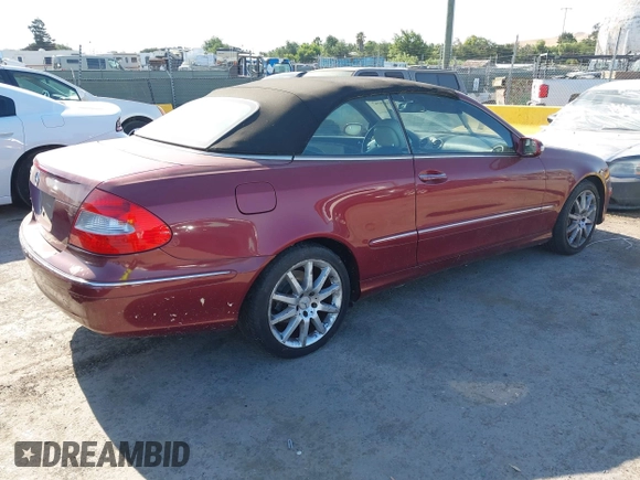 2007 Mercedes-Benz CLK 350 z VIN WDBTK56F97F229640, wystawiony jako IAAI lot #42655767 z przebiegiem 131 159 mil mil oraz . Historia ofert i sprzedaży dostępna na DreamBid. Obrazek 4.