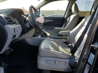 2019 Honda Ridgeline RTL-T with VIN 5FPYK3F67KB027637, listed as a Copart auction lot 53324325 with 70,801 mi miles and Salvage title. Bid and sale history available at DreamBid. Image 7.