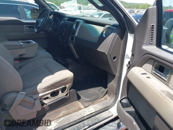 2010 Ford F-150 XL z VIN 1FTFW1EV8AKE64727, wystawiony jako IAAI lot #42569205 z przebiegiem 162 325 mil mil oraz . Historia ofert i sprzedaży dostępna na DreamBid. Obrazek 5.