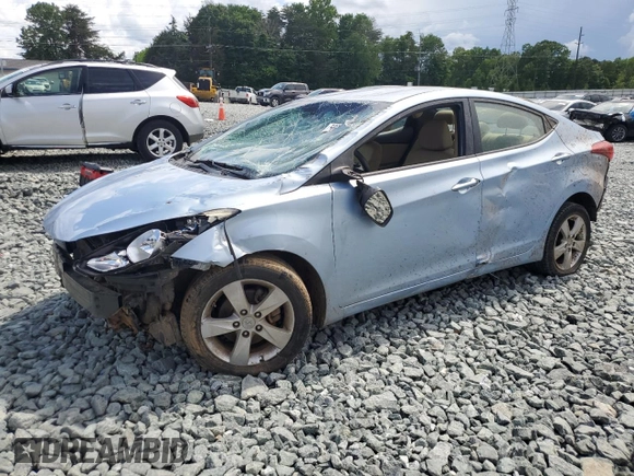 2011 Hyundai Elantra GLS z VIN KMHDH4AE2BU093672, wystawiony jako Copart lot #56977185 z przebiegiem 142 095 mil mil oraz Szkoda całkowita • Salvage title. Historia ofert i sprzedaży dostępna na DreamBid. Obrazek 1.