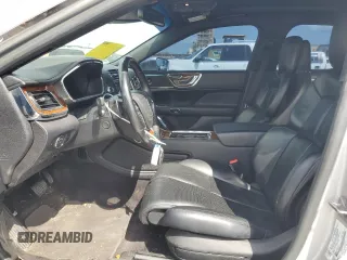 2018 Lincoln Continental Reserve z VIN 1LN6L9NP1J5603079, wystawiony jako Copart lot #56824455 z przebiegiem 52 625 mil mil oraz Szkoda całkowita • Salvage title. Historia ofert i sprzedaży dostępna na DreamBid. Obrazek 7.