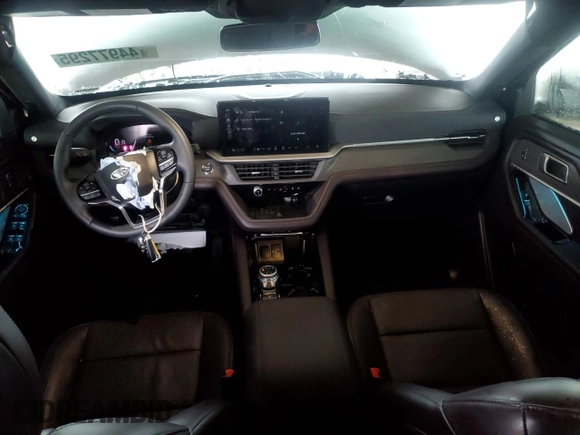 2025 Ford Explorer with VIN 1FMUK8HH6SGA04225, listed as a Copart auction lot 44977295 with 2,531 mi miles and Salvage title. Bid and sale history available at DreamBid. Image 8.