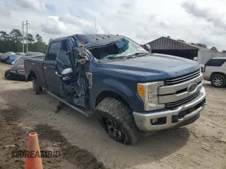 2017 Ford F-250 Lariat z VIN 1FT7W2BT4HEB74233, wystawiony jako Copart lot #55230605 z przebiegiem Nie podano mil oraz Szkoda całkowita • Salvage title. Historia ofert i sprzedaży dostępna na DreamBid. Obrazek 4.