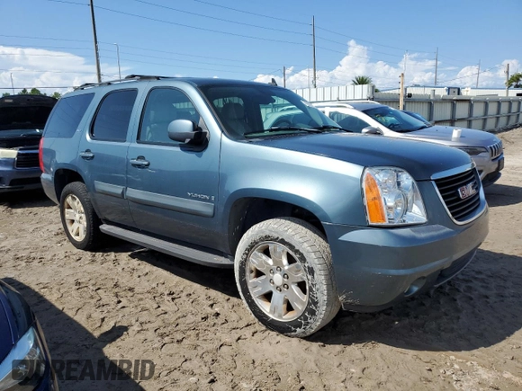 2008 GMC Yukon SLT w/4SB with VIN 1GKFC13078R184027, listed as a Copart auction lot 73635254 with 195,030 mi miles and Salvage Title. Bid and sale history available at carsss.com. Image 4.
