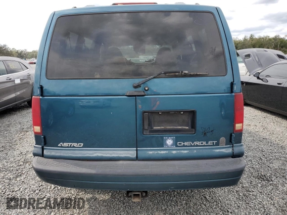 2000 Chevrolet Astro with VIN 1GNDM19W1YB143971, listed as a Copart auction lot 77984874 with 278,301 mi miles and Salvage Title. Bid and sale history available at carsss.com. Image 6.