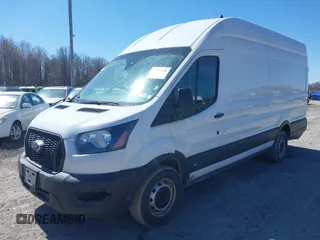 2022 Ford Transit Cargo z VIN 1FTBR3X8XNKA71066, wystawiony jako IAAI lot #41771120 z przebiegiem 87 702 mil mil oraz . Historia ofert i sprzedaży dostępna na DreamBid. Obrazek 18.