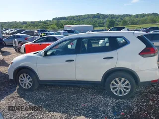 2017 Nissan Rogue SV z VIN KNMAT2MTXHP609952, wystawiony jako IAAI lot #42149361 z przebiegiem 105 911 mil mil oraz . Historia ofert i sprzedaży dostępna na DreamBid. Obrazek 14.