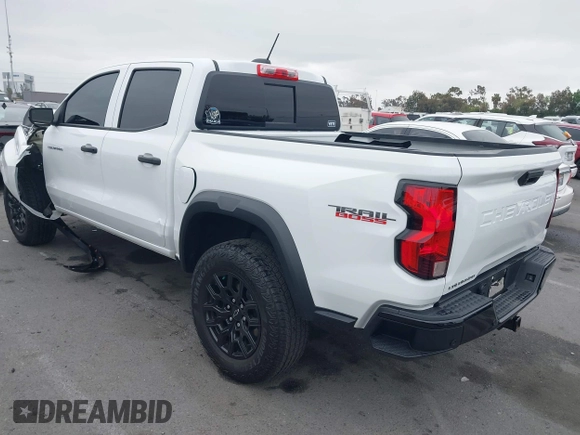 2024 Chevrolet Colorado 4WD Trail Boss с VIN 1GCPTEEK1R1156164, выставлен на аукционе IAAI как лот 42287048 с пробегом Не указан миль и . История ставок и продаж доступна на DreamBid. Изображение 3.