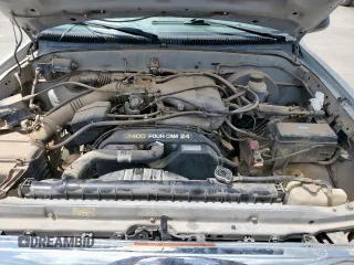 2002 Toyota Tacoma PreRunner z VIN 5TESN92N42Z067162, wystawiony jako Copart lot #61694755 z przebiegiem 162 984 mil mil oraz Czysty tytuł • Clean title. Historia ofert i sprzedaży dostępna na DreamBid. Obrazek 11.