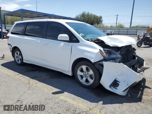 2018 Toyota Sienna LE Auto Access Seat with VIN 5TDKZ3DC4JS920443, listed as a Copart auction lot 58935935 with 128,045 mi miles and Salvage title. Bid and sale history available at DreamBid. Image 4.
