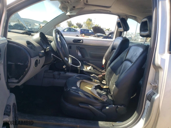 2000 Volkswagen New Beetle GLS with VIN 3VWCC21C1YM402124, listed as a Copart auction lot 49567824 with NaN miles and Salvage Title. Bid and sale history available at carsss.com. Image 7.