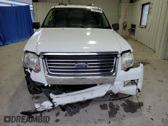 2010 Ford Explorer z VIN 1FMEU7D88AUA90572, wystawiony jako Copart lot #85647904 z przebiegiem 63 981 mil mil oraz Szkoda całkowita • Salvage title. Historia ofert i sprzedaży dostępna na DreamBid. Obrazek 5.