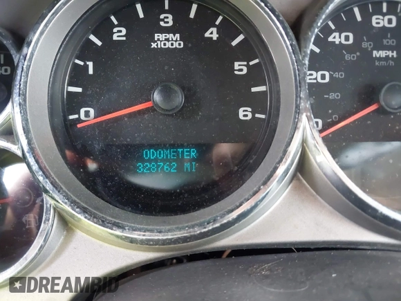 2008 Chevrolet Silverado 1500 1LT with VIN 2GCEC19J481224418, listed as a IAAI auction lot 42161836 with 328,762 mi miles and . Bid and sale history available at DreamBid. Image 7.