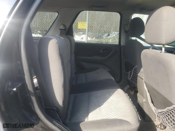 2004 Ford Escape XLT with VIN 1FMYU03174KB88016, listed as a Copart auction lot 42358115 with 178,773 mi miles and Salvage Title. Bid and sale history available at carsss.com. Image 11.