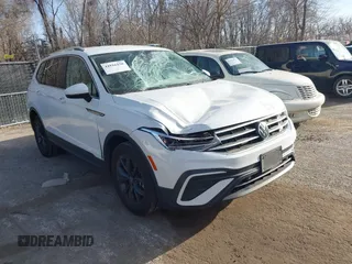 2022 Volkswagen Tiguan SE z VIN 3VV3B7AX9NM076592, wystawiony jako IAAI lot #41816250 z przebiegiem 52 688 mil mil oraz . Historia ofert i sprzedaży dostępna na DreamBid. Obrazek 1.