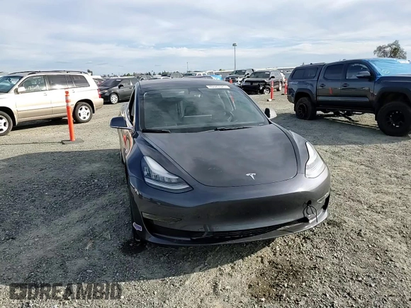 2019 Tesla Model 3 Mid Range with VIN 5YJ3E1EA3KF425416, listed as a Copart auction lot 46623325 with 84,060 mi miles and Salvage Title. Bid and sale history available at DreamBid. Image 11.