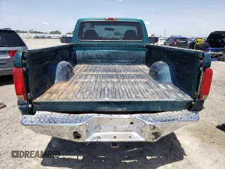 1997 Ford F-250 z VIN 1FTHF26GXVEA77924, wystawiony jako Copart lot #50804313 z przebiegiem 191 956 mil mil oraz Nie do naprawy • Non repairable. Historia ofert i sprzedaży dostępna na DreamBid. Obrazek 6.