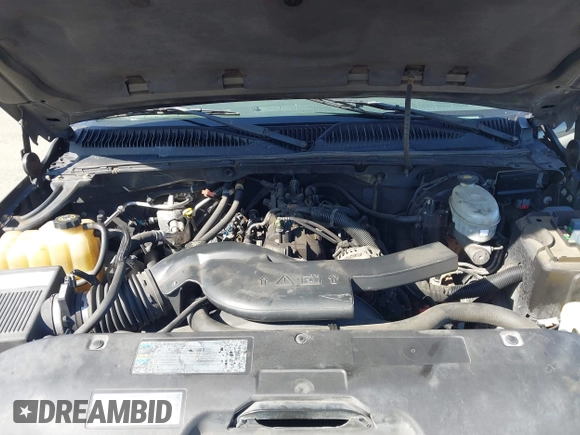 2003 Chevrolet Suburban LT z VIN 3GNFK16T43G175581, wystawiony jako IAAI lot #41584032 z przebiegiem Nie podano mil oraz . Historia ofert i sprzedaży dostępna na DreamBid. Obrazek 10.
