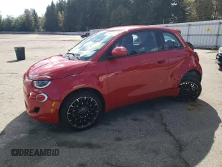 2024 FIAT 500e INSPI(RED) with VIN ZFAFFAA44RX204389, listed as a Copart auction lot 72464234 with 612 mi miles and Salvage Title. Bid and sale history available at carsss.com. Image 1.