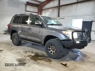 2013 Toyota Land Cruiser z VIN JTMHY7AJ7D4009899, wystawiony jako Copart lot #56848645 z przebiegiem 203 129 mil mil oraz Tytuł czysty. Historia ofert i sprzedaży dostępna na DreamBid. Obrazek 4.