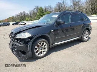 2012 BMW X5 35i с VIN 5UXZV4C55CL765391, выставлен на аукционе Copart как лот 63816295 с пробегом 105 853 миль миль и Чистый • Clean title. История ставок и продаж доступна на DreamBid. Изображение 1.
