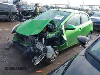 2011 Mazda 2 Sport z VIN JM1DE1HY2B0109615, wystawiony jako IAAI lot #42006812 z przebiegiem 197 402 mil mil oraz . Historia ofert i sprzedaży dostępna na DreamBid. Obrazek 17.