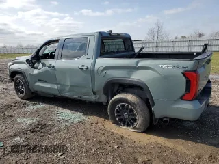 2022 Toyota Tundra 4WD SR5 with VIN 5TFLA5DB0NX037602, listed as a Copart auction lot 45083185 with 35,299 mi miles and Salvage Title. Bid and sale history available at carsss.com. Image 2.